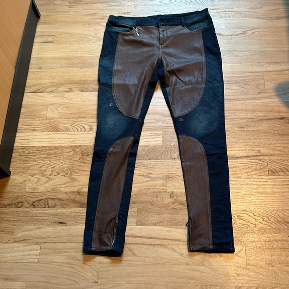 Liberty garden super stretchy jeans with leather like patches - Picture 1 of 5